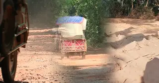 খানাখন্দে বেহাল দশা বরগুনার সড়ক; আশ্বাসে আটকে সংস্কারের কাজ